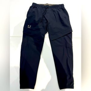 Under armour joggers black size large excellent condition stylish and slim leg